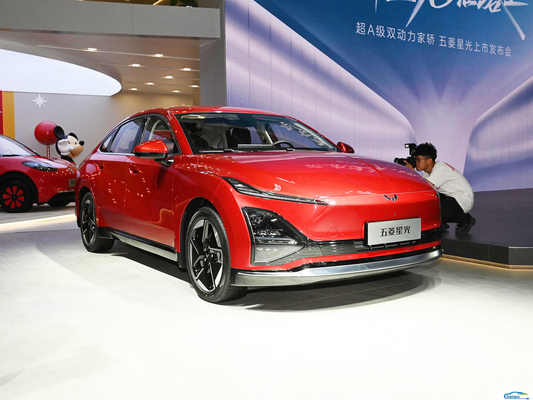 2024 Wuling Starlight 70 км Стандартный Седан Электрический Автомобиль