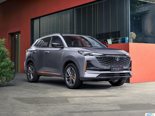 Чанган CS55PLUS 2024 1.5T DCT бензиновый пассажирский автомобиль с светодиодным приводом 4515x1865x1680