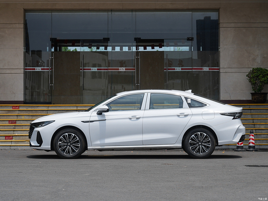 Революционируйте свой транспорт с 2024 Chery Fengyun A8 Седан энергетический автомобиль