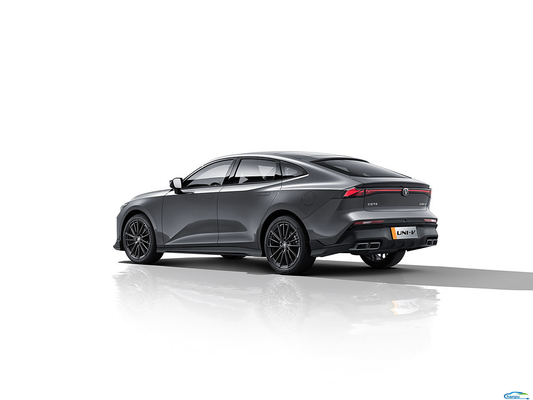 Чанган UNI-V 2024 1.5T Автомобиль с передней подвеской Macpherson