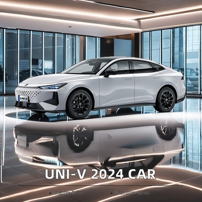 Чанган UNI-V 2024 1.5T Автомобиль с передней подвеской Macpherson
