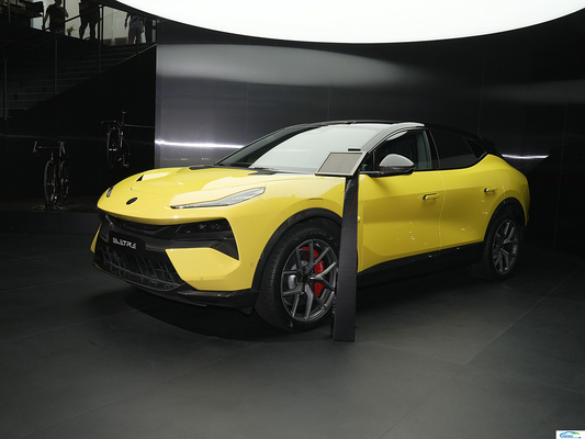 2024 Розничная езда на электромобиле Автомобиль Lotus Emeya R Энергетический автомобиль для автомобильного рынка