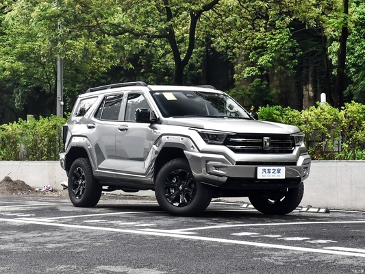 Почувствуйте волнение внедорожника на внедорожном внедорожнике GWM Tank 400 Hi4-T Hybrid PHEV