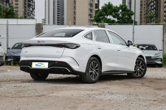 Green Energy PHEV Sedan Byd 06Dm-I-2024 Модель с 5 посадочными местами и дальностью 120 км