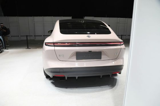 100 кВтч Четырехдверные качающиеся двери Nio Et5-2024 Ride-On Car Пятиместные электромобили