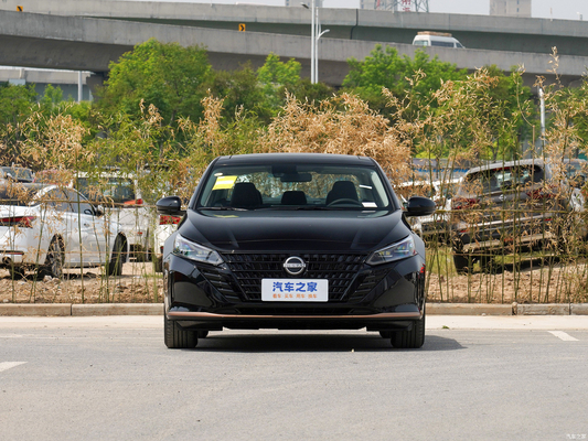 Автомобиль на бензиновом топливе Dongfeng Nissan Teana Sedan