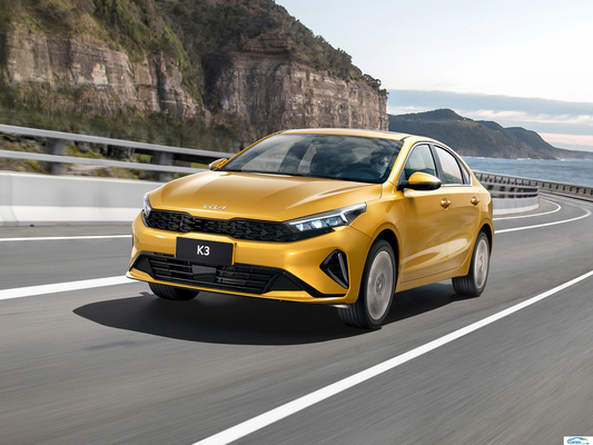 KIA K3 1.5L 1.4T бензиновый седан с электрическим задним окном и одним ключом подъема