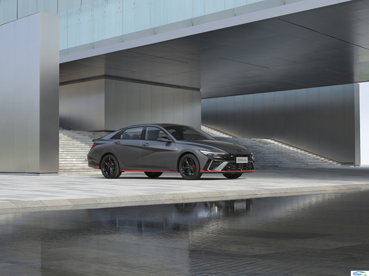 2023 Hyundai Elantra Седан 5-местный FWD Кожаные сиденья Лидирующий пассажирский автомобиль бензина