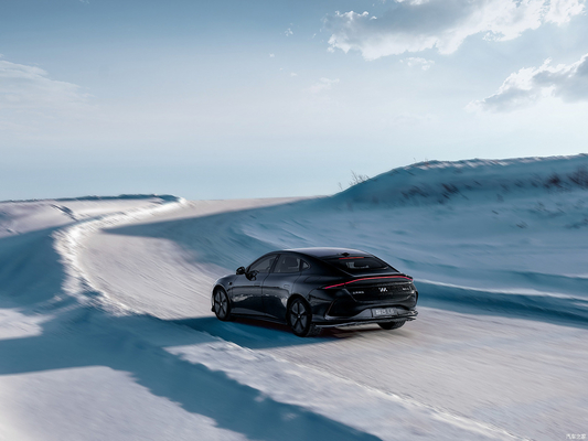 650KM-780KM Диапазон 4WD Электрический внедорожник с автокоробкой передач ZHIJI L6 Энергетическое транспортное средство